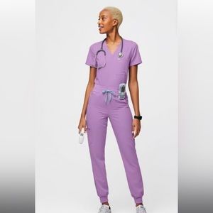 NWT Lavender dawn Figs set with baby blue tie